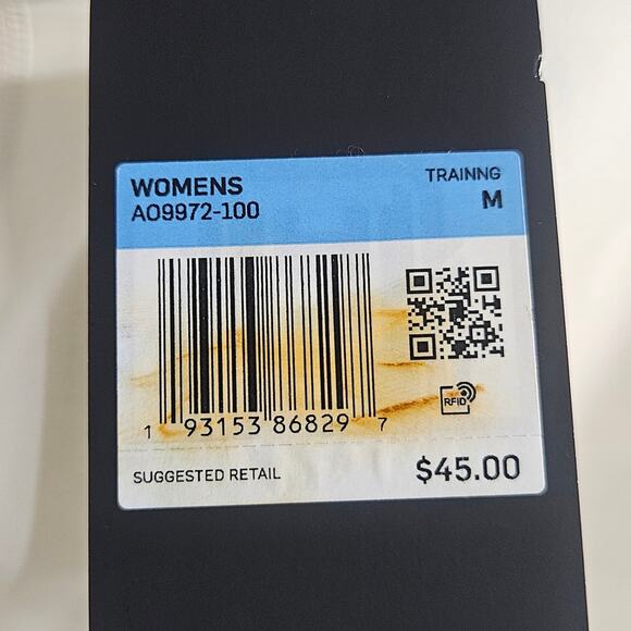 Nike Pro Cream Leggings with Black Accents - Picture 4 of 7